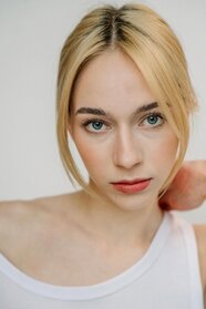 Катерина Манузіна