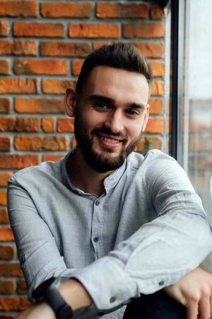 Антон Аношин