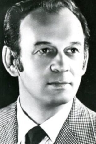 Валентин Макаров