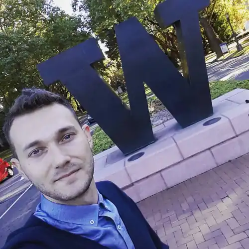 ЮКІ постер