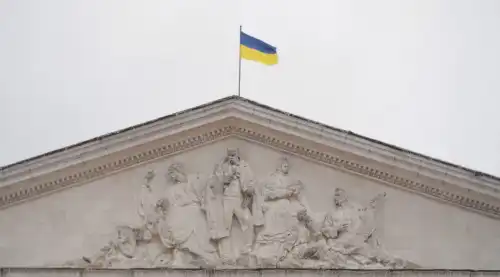 Кава твого міста постер