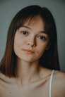 дівчина у ЦНАПі